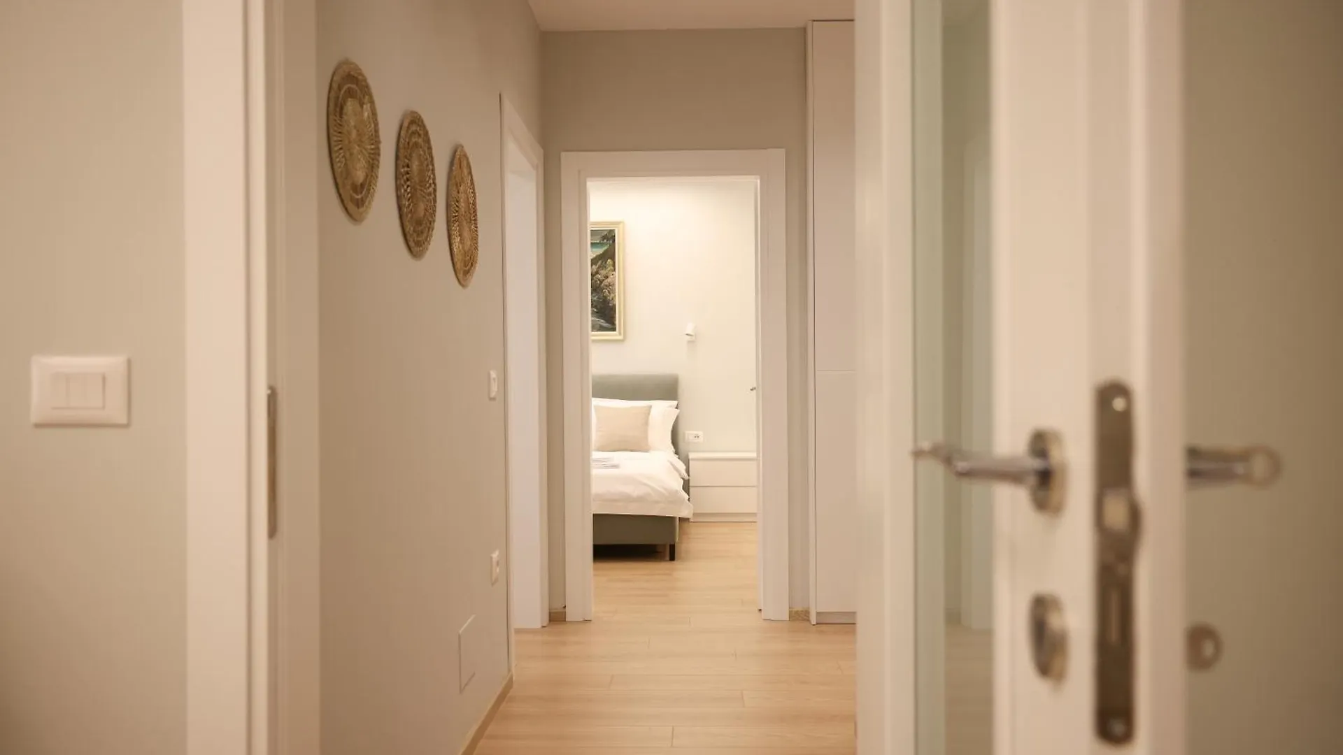 Elegant Apartment Near Wilson Square Tirana