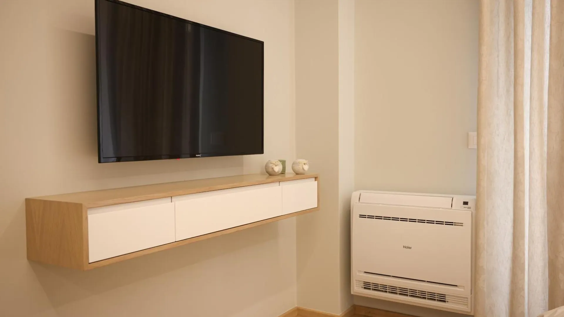 Elegant Apartment Near Wilson Square Tirana 0*,